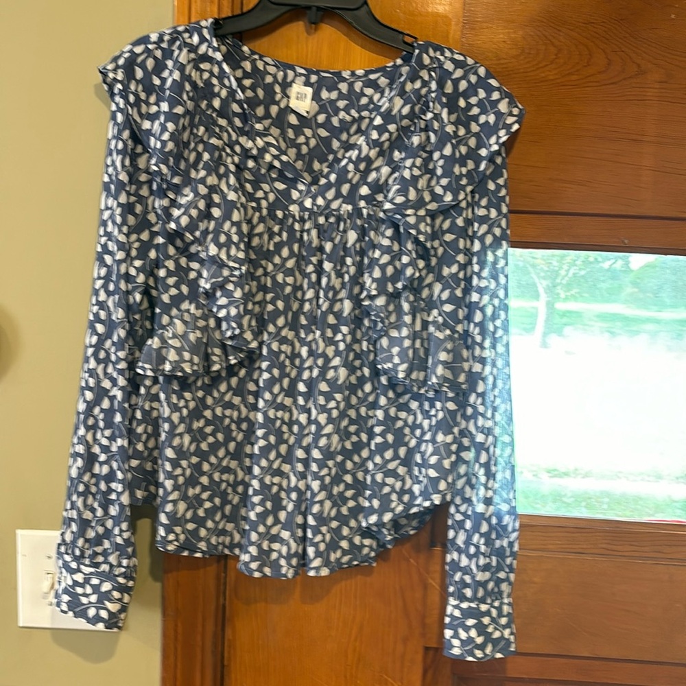 Beautiful GAP top